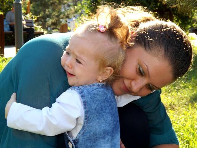 Hvorfor burde vi ikke la babyer gråte?