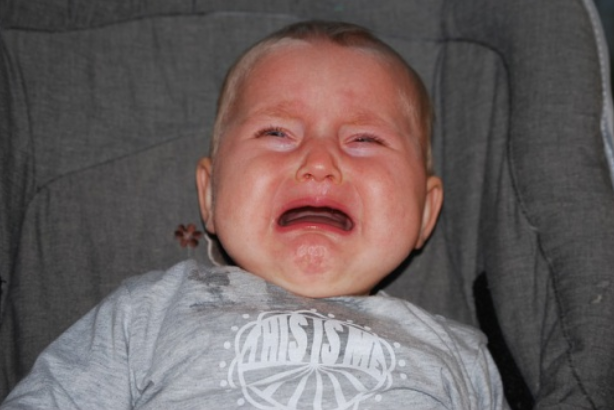 Baby gråter
