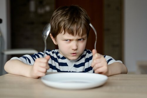 Hvorfor er det slik at vi ikke burde tvinge barn til å spise?