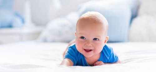 Hvorfor bør du legge babyen din ned i løpet av dagen