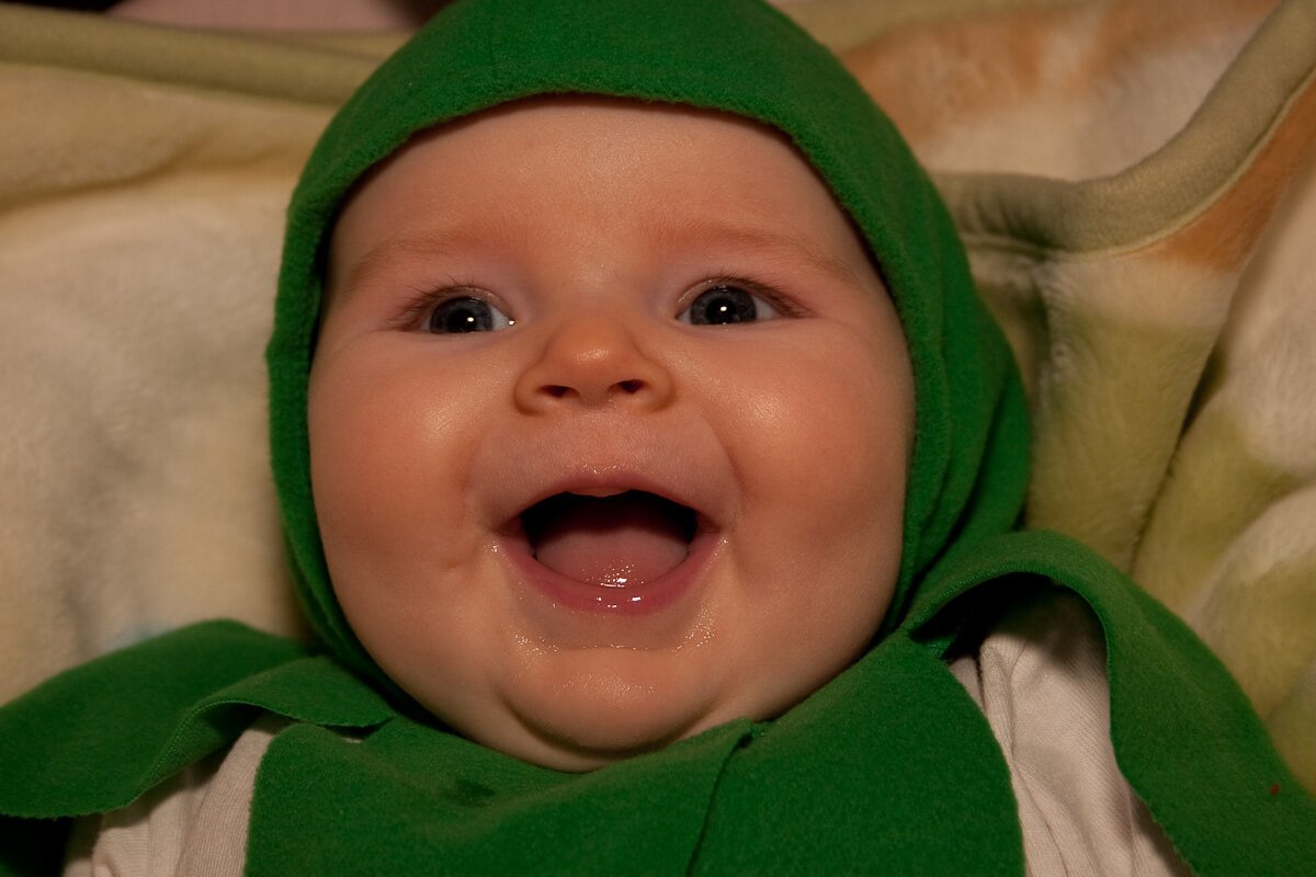 Den fjerde måneden av en babys liv: Sosiabiliteten blomstrer
