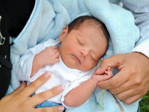 Hvordan opplever en baby fødselen?