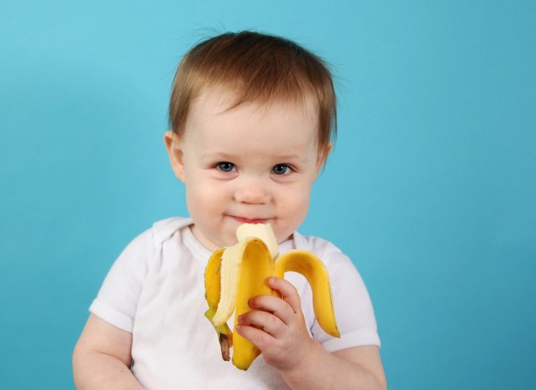 baby spiser banan