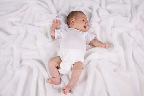Viktigheten av nakkerefleksen gjennom en babys utvikling
