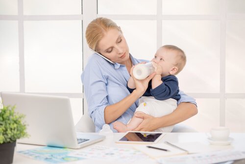 Dagen til arbeidende mødre er tilsvarende to arbeidsdager for fedre