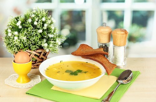 Smakfulle oppskrifter for babyer mellom 9 og 12 måneder