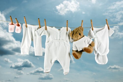 7 tips til å vaske babyklær