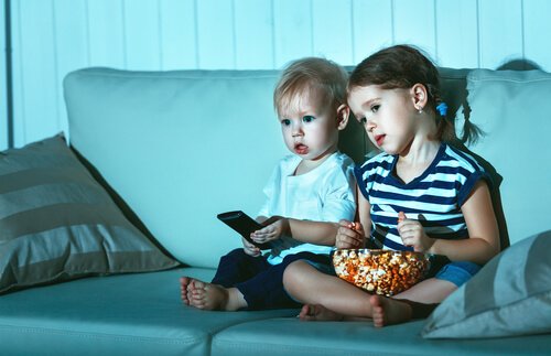Hvorfor ser barn på samme film om og om igjen?