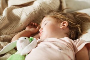 Fordeler med å sove på dagtid for barn