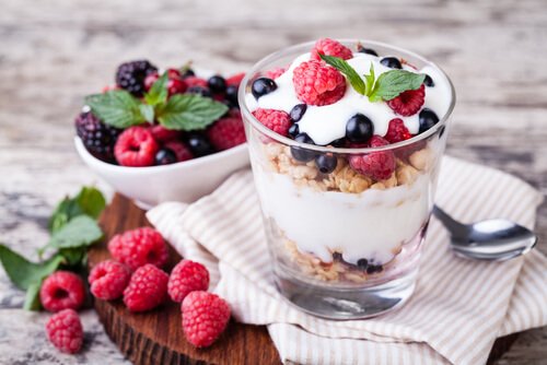 Yoghurt med frukt