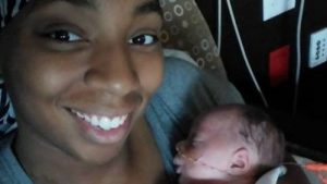 Denne kvinnen har fått 3 sett med tvillinger på kun 26 måneder