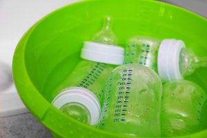 Tips for å sterilisere tåteflasker – 5 ulike metoder