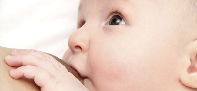 Amming reduserer smerter etter et keisersnitt