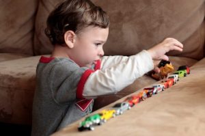 Hvordan oppleves verden for barn med autisme?