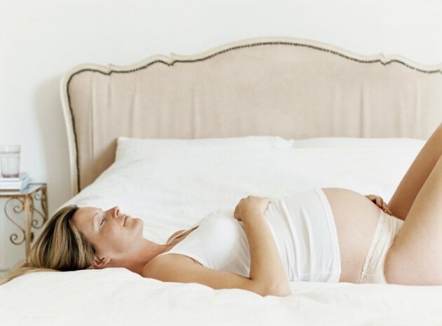 Gravid kvinne mediterer