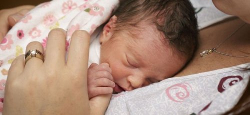 Betydningen av menneskelig varme for babyer på intensivavdeling