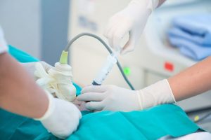 Hva er en fostervannsprøve og hvorfor tar man den?