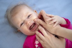 Smerter ved tannfrembrudd hos babyer
