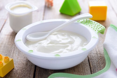 Babyer elsker yoghurt