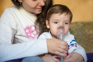 Hvesende pust hos barn: Symptomer og behandling