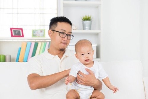 Gastroøsofageal refluks hos babyer