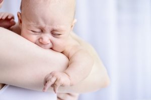 Invaginasjon hos barn: Symptomer, årsaker og behandling