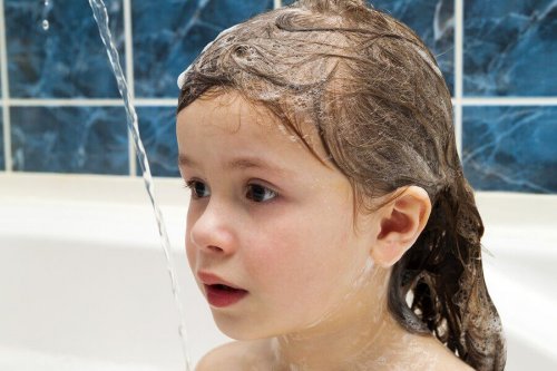 Skal vi vaske håret til barna hver dag?