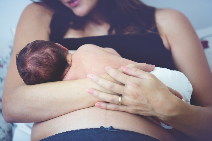 Uregelmessig menstruasjon under amming: nyttige fakta