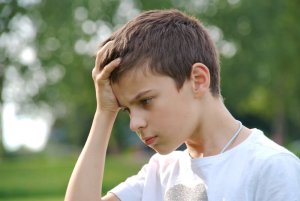 Hvordan reagere når barnet ditt gjør en feil