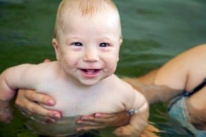 7 aktiviteter for en seks måneder gammel baby