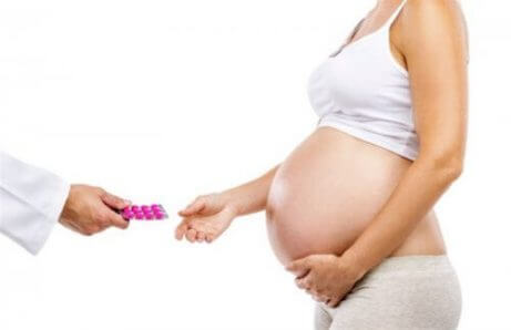 Er det farlig å ta paracetamol under graviditeten?