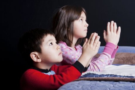 Skal vi passere våre religiøse tro på våre barn?