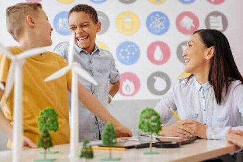 Barn i et effektivt klasserom.