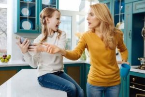Kan foreldre sjekkes barnas sosiale medier?