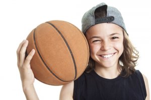 Fordelene med å spille basketball for barn