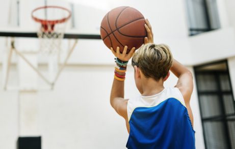 Fordelene med å spille basketball for barn