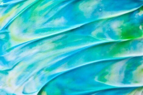 5 aktiviteter for å utforske taktil stimulering hos barn