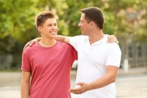 6 tips for å forbedre tenåringens holdning