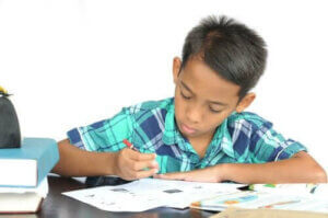 Hvordan organisere en god rutine for lekser