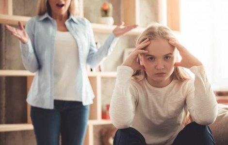 6 tips for å forbedre tenåringens holdning