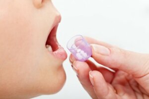 3 farer ved å selvmedisinere barna dine