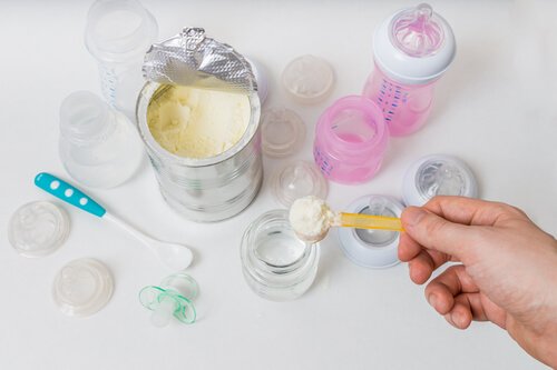 Hva kan jeg gjøre hvis babyen min ikke vil godta morsmelkerstatning?