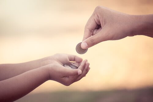 Gi barn ukelønn: Fordeler og ulemper