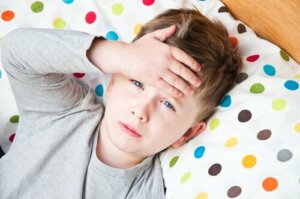 Fem tips for å senke feber hos et barn