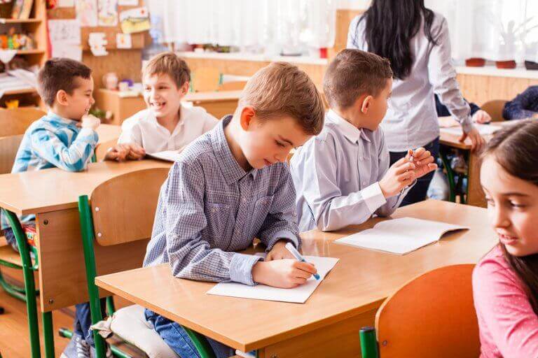 Hvordan kan man motivere barn til å gjøre det bedre på skolen?