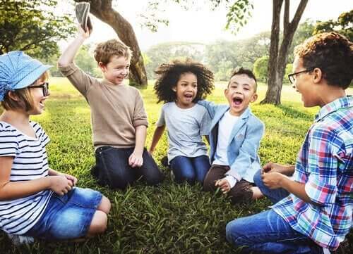 Friminuttene på skolen: Et grunnleggende øyeblikk i barns liv