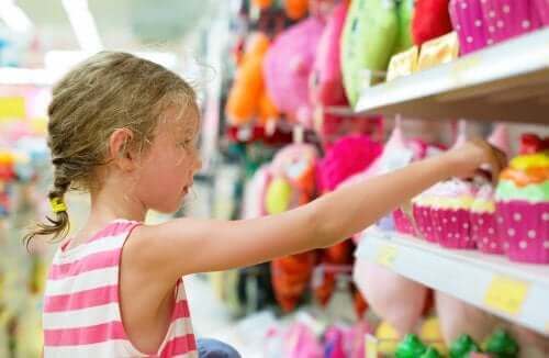 Nøkler for å unngå kompulsiv konsumerisme hos barn