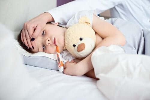 Vokser barn når de har feber?