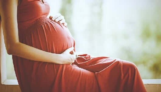 Å håndtere halsbrann og fordøyelsesbesvær under graviditet