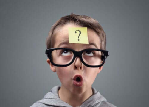 Hvordan snakke med barn slik at de lærer å tenke uavhengig